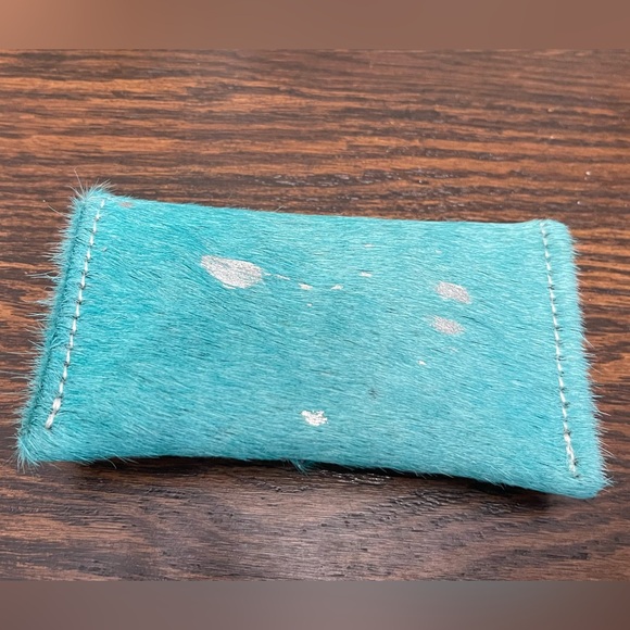 ๐๐ Stocking Stuffer๐๐
๐ฉต๐ฉตAmerican Darling Cowhide Purse Cardholder๐๐ - Picture 2 of 6